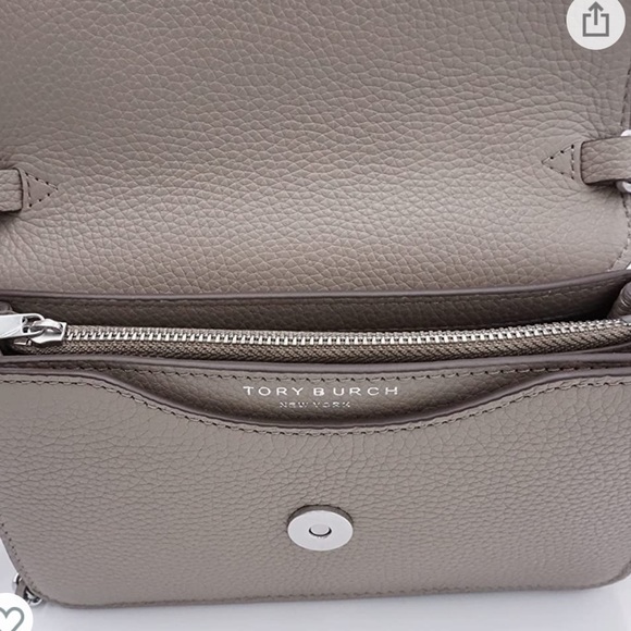 Tory Burch Britten Chain Wallet- only used a few times - Picture 2 of 12